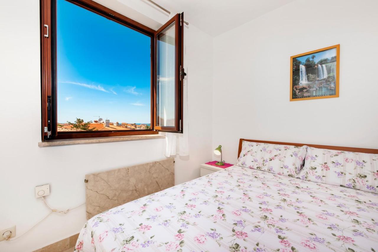 Guesthouse Santin Rovinj Bagian luar foto