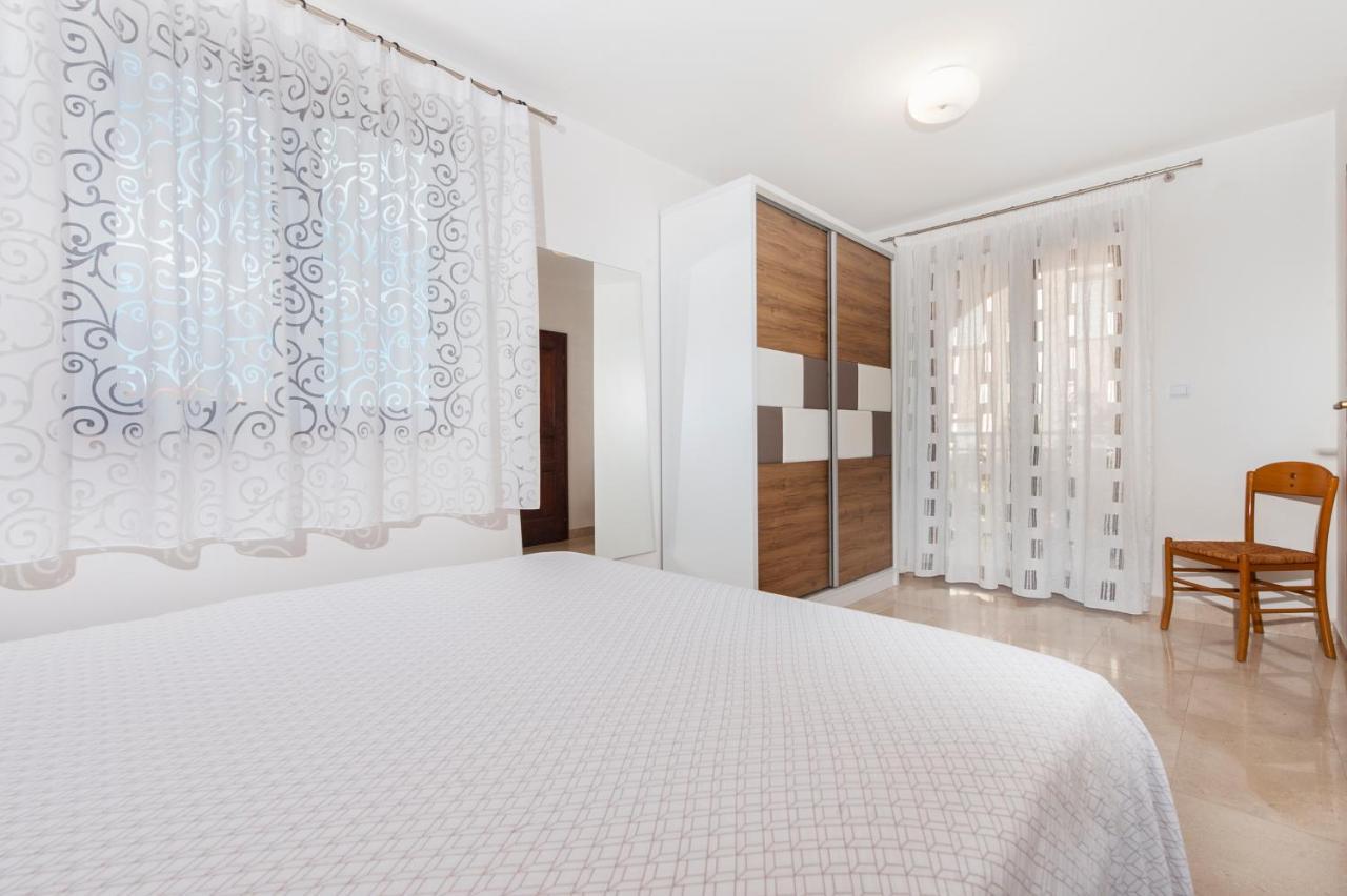 Guesthouse Santin Rovinj Bagian luar foto