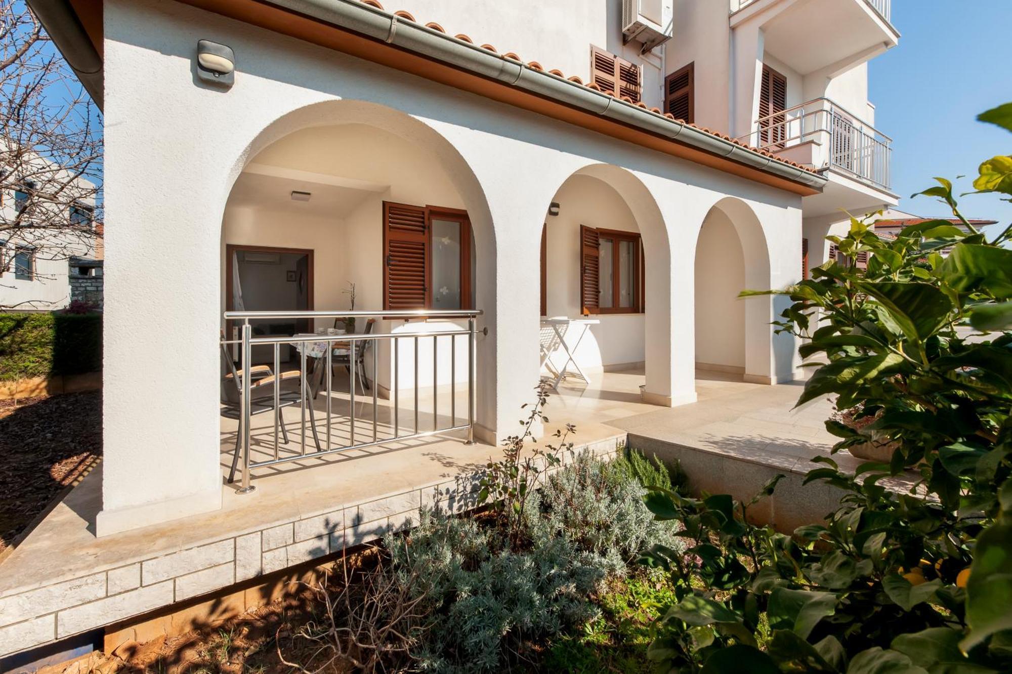 Guesthouse Santin Rovinj Bagian luar foto