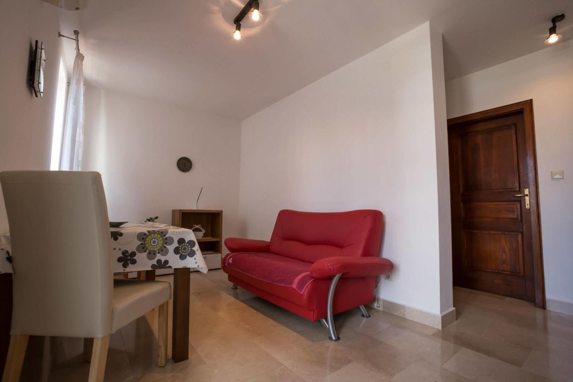 Guesthouse Santin Rovinj Bagian luar foto