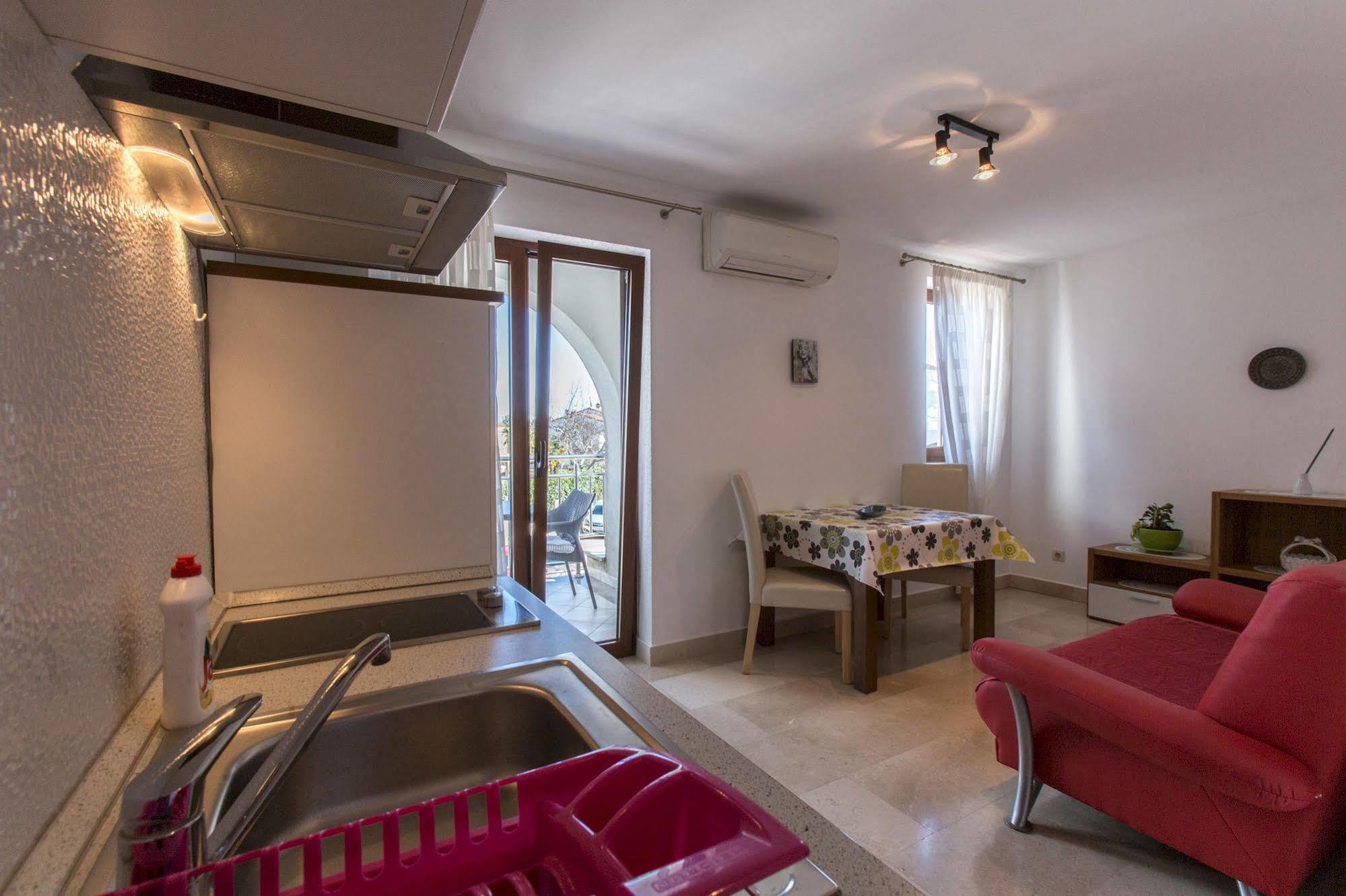 Guesthouse Santin Rovinj Bagian luar foto
