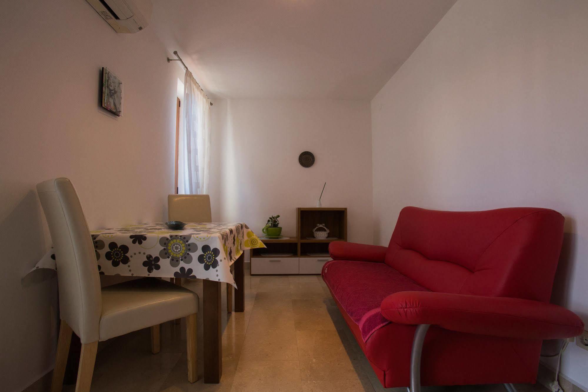 Guesthouse Santin Rovinj Bagian luar foto